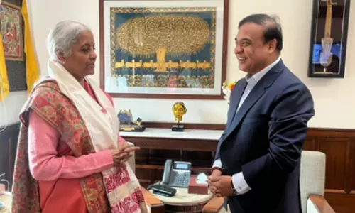 Assam के सीएम ने वित्त मंत्री सीतारमण से मुलाकात की Assam के सीएम ने वित्त मंत्री सीतारमण से मुलाकात की