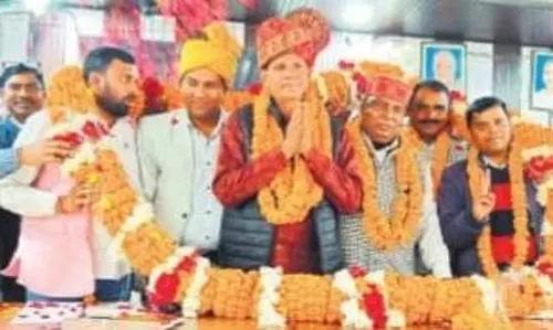 Bareilly: नौवीं बार जिलाध्यक्ष बनने पर उत्सव का माहौल Bareilly: नौवीं बार जिलाध्यक्ष बनने पर उत्सव का माहौल
