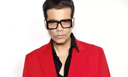 Karan Johar ने शादियों में खाना खाने से बचने के बारे में खुलकर बात की Karan Johar ने शादियों में खाना खाने से बचने के बारे में खुलकर बात की