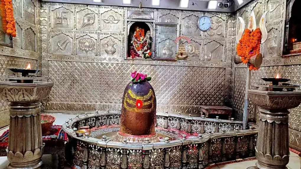 Ujjain: महाकाल मंदिर का गर्भगृह हुआ भव्य रूप में नवीनीकरण Ujjain: महाकाल मंदिर का गर्भगृह हुआ भव्य रूप में नवीनीकरण