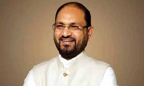 कांग्रेस ने पार्टी विरोधी गतिविधियों के लिए सीनियर नेता Mohammed Moquim को पार्टी से निकाल दिया कांग्रेस ने पार्टी विरोधी गतिविधियों के लिए सीनियर नेता Mohammed Moquim को पार्टी से निकाल दिया