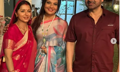 Deepshikha Nagpal: ‘केसर सिंह’ में काम करना परिवार जैसा अनुभव Deepshikha Nagpal: ‘केसर सिंह’ में काम करना परिवार जैसा अनुभव