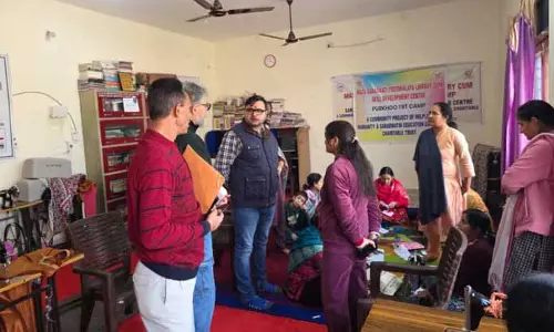 BJP team ने पुरखू कैंप में प्रवासियों की समस्याओं का जायजा लिया