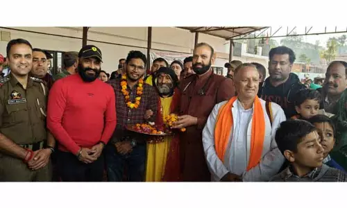 Dr. Sushil ने शहीदों के सम्मान में मेडिकल कैंप लगाया