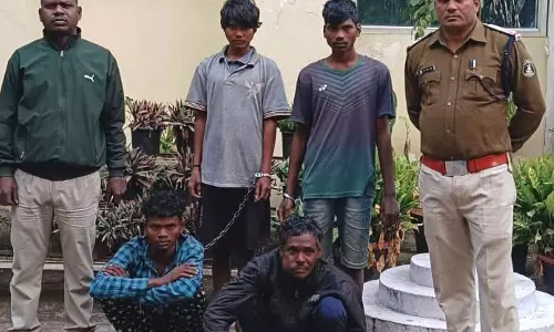 करंट बिछाकर शिकार करने से हुई दो की मौत, 5 शिकारी अरेस्ट करंट बिछाकर शिकार करने से हुई दो की मौत, 5 शिकारी अरेस्ट