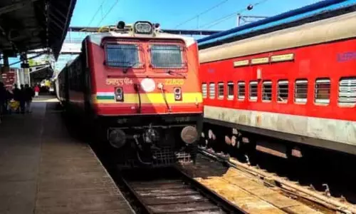 Katra and New Delhi की दो स्पेशल ट्रेनों में 1,600 से ज़्यादा यात्री सफर करते हैं