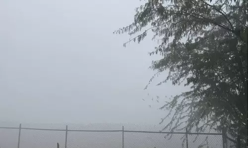 उत्तर प्रदेश में कोहरे से Taj Mahal भी अदृश्य उत्तर प्रदेश में कोहरे से Taj Mahal भी अदृश्य