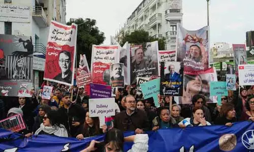 Tunisia में माइग्रेशन सहायता कर्मियों पर मुकदमा, एमनेस्टी ने जताई चिंता Tunisia में माइग्रेशन सहायता कर्मियों पर मुकदमा, एमनेस्टी ने जताई चिंता