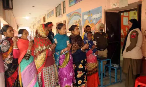 Amritsar: ग्रामीण निकाय चुनावों में मतदाताओं की उदासीनता, मतदान बहुत कम रहा Amritsar: ग्रामीण निकाय चुनावों में मतदाताओं की उदासीनता, मतदान बहुत कम रहा