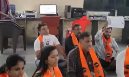 नगरपालिका चुनावों की घोषणा से पहले MNS ने चुनाव आयोग के दफ़्तर में तोड़फोड़ की