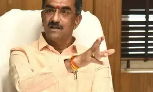 मंत्री Shambhuraj Desai ने लाखों रुपये के नासुप्रा प्लॉट के लिए फ्री होल्ड का संकेत दिया मंत्री Shambhuraj Desai ने लाखों रुपये के नासुप्रा प्लॉट के लिए फ्री होल्ड का संकेत दिया