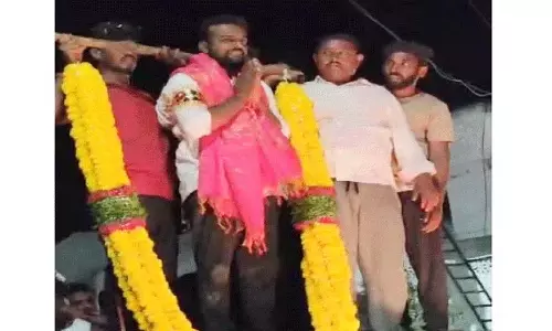 Madhu Goud एर्राबेली की सरपंच बनीं