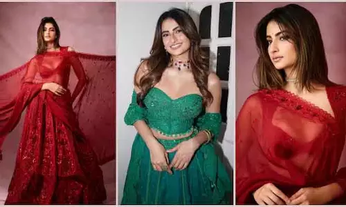 Palak Tiwari ने क्रिसमस स्पेशल लुक में किया धमाल, रेड लहंगे और ग्रीन ड्रेस में छाईं हुस्न परी Palak Tiwari ने क्रिसमस स्पेशल लुक में किया धमाल, रेड लहंगे और ग्रीन ड्रेस में छाईं हुस्न परी