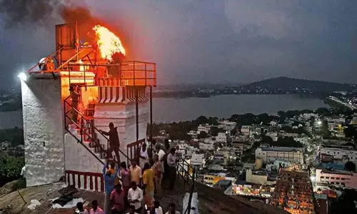 Tamil Nadu सरकार: दीपस्तंभ हिंदू स्तंभ नहीं है, इसका इस्तेमाल जैन साधु करते