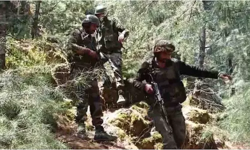 J&K के उधमपुर में सुरक्षा बलों और आतंकवादियों के बीच गोलीबारी हुई