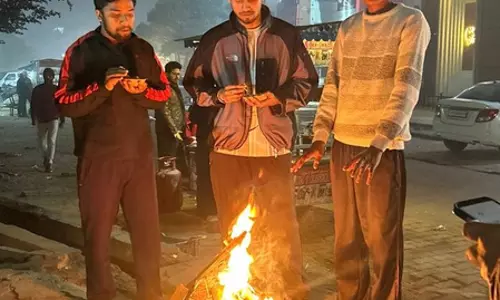 ग्रेटर नोएडा में कड़ाके की ठंड से राहत, 19 प्रमुख स्थानों पर अलाव की व्यवस्था ग्रेटर नोएडा में कड़ाके की ठंड से राहत, 19 प्रमुख स्थानों पर अलाव की व्यवस्था