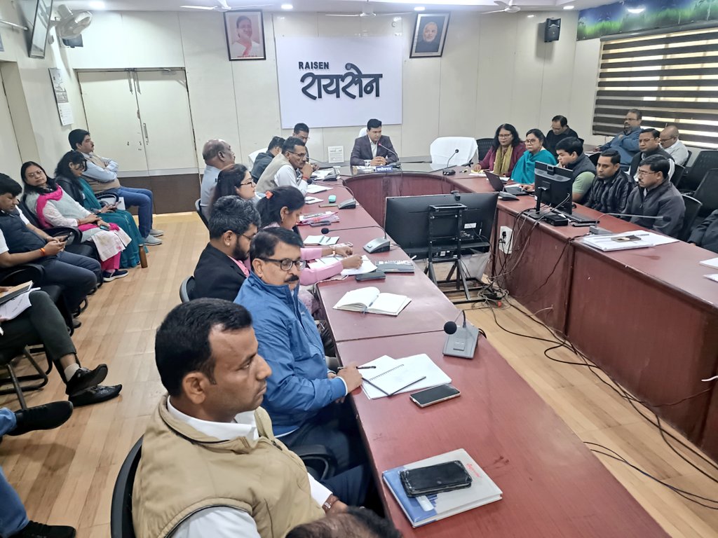 Raisen: शासकीय स्कूलों की गुणवत्ता सुधार के लिए साप्ताहिक निरीक्षण