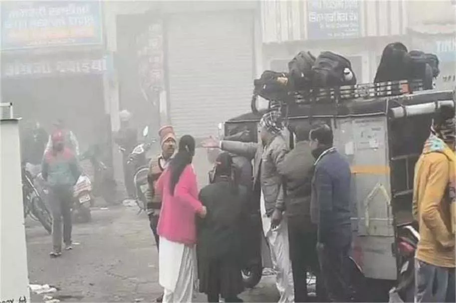 Punjab:सुबह-सुबह स्कूली बच्चों से भरा ऑटो पलटा, मचा कोहराम Punjab:सुबह-सुबह स्कूली बच्चों से भरा ऑटो पलटा, मचा कोहराम
