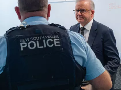 Sydney गोलीबारी के बाद ऑस्ट्रेलिया ने कड़े बंदूक कानूनों पर सहमति दी Sydney गोलीबारी के बाद ऑस्ट्रेलिया ने कड़े बंदूक कानूनों पर सहमति दी
