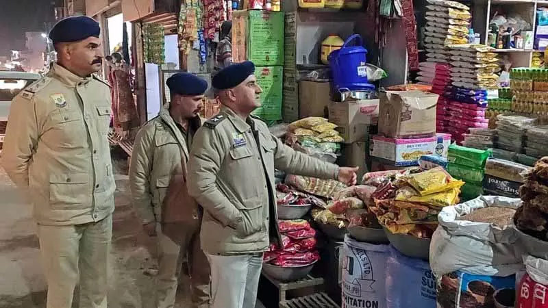 पुलिस ने Noorpur कस्बे में एरिया डोमिनेंस एक्सरसाइज की पुलिस ने Noorpur कस्बे में एरिया डोमिनेंस एक्सरसाइज की