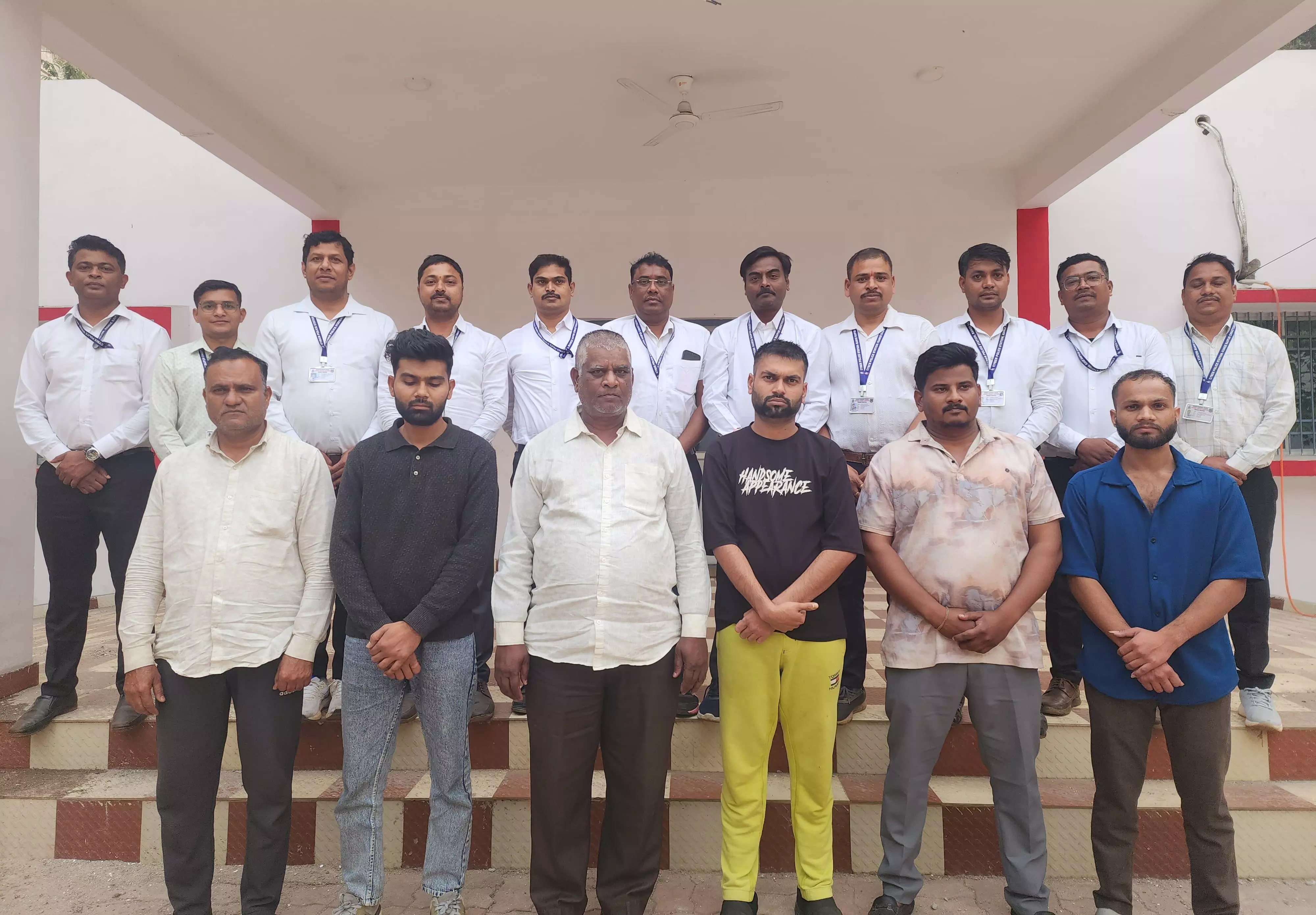 6 अंतर्राज्यीय ठग रायपुर पुलिस की गिरफ्त में, शेयर ट्रेडिंग और ऑनलाइन जॉब के नाम से करते थे ठगी 6 अंतर्राज्यीय ठग रायपुर पुलिस की गिरफ्त में, शेयर ट्रेडिंग और ऑनलाइन जॉब के नाम से करते थे ठगी