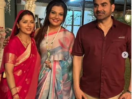 Deepshikha Nagpal: ‘केसर सिंह’ में काम करना परिवार जैसा अनुभव Deepshikha Nagpal: ‘केसर सिंह’ में काम करना परिवार जैसा अनुभव