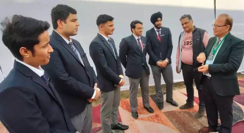 UBS के पूर्व छात्र स्वर्ण जयंती मनाने के लिए इकट्ठा हुए UBS के पूर्व छात्र स्वर्ण जयंती मनाने के लिए इकट्ठा हुए