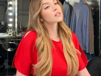 Sydney Sweeney ने ब्रैंडन स्केनार के साथ अपने भरोसे पर खोला राज Sydney Sweeney ने ब्रैंडन स्केनार के साथ अपने भरोसे पर खोला राज