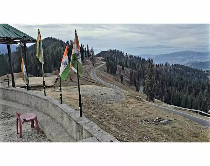Bhaderwah में बर्फबारी न होने के कारण पर्यटन क्षेत्र को झटका लगा है Bhaderwah में बर्फबारी न होने के कारण पर्यटन क्षेत्र को झटका लगा है