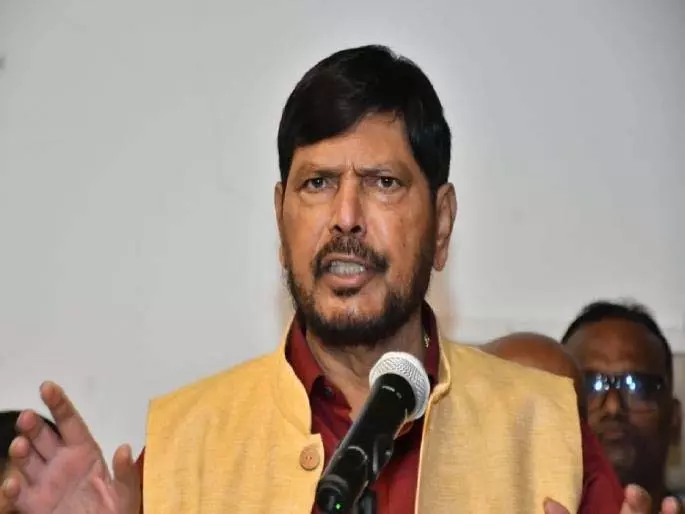 Ramdas Athawale: ठाकरे भाइयों के फिर से एक होने से सिर्फ महायुति को फायदा होगा Ramdas Athawale: ठाकरे भाइयों के फिर से एक होने से सिर्फ महायुति को फायदा होगा