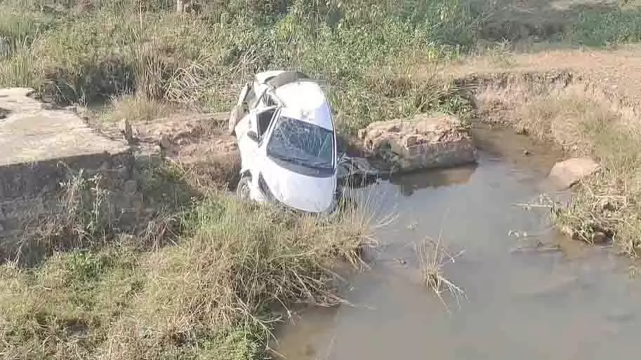 Shivpuri: कार की टक्कर से बाइक सवार युवक की मौत Shivpuri: कार की टक्कर से बाइक सवार युवक की मौत