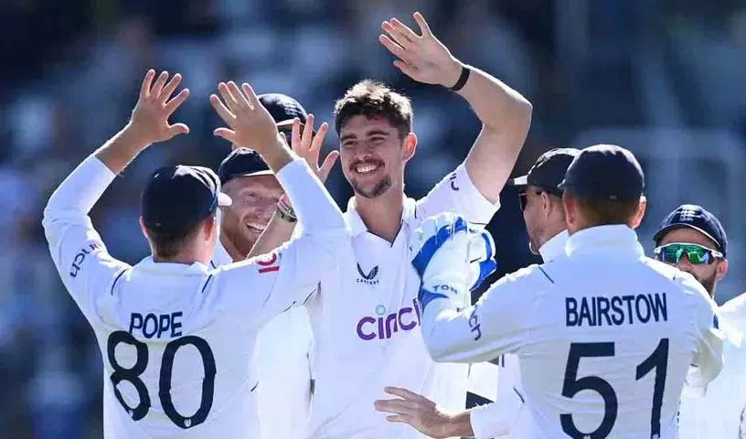 क्या England एडिलेड में जीतेगा? क्या एक युवा तेज़ गेंदबाज़ के आने से बोनी को फायदा होगा? क्या England एडिलेड में जीतेगा? क्या एक युवा तेज़ गेंदबाज़ के आने से बोनी को फायदा होगा?