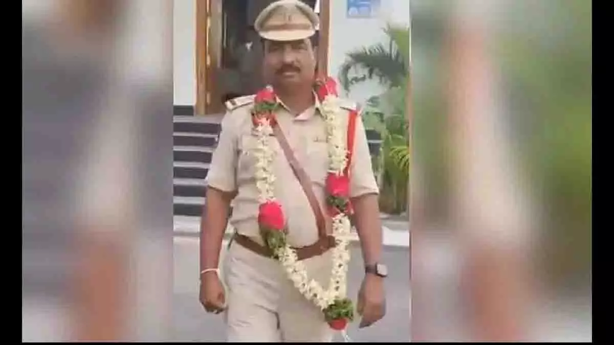 तेलंगाना स्थानीय निकाय चुनाव लड़ने के लिए इस्तीफा देने वाले SI चुनाव हार गए तेलंगाना स्थानीय निकाय चुनाव लड़ने के लिए इस्तीफा देने वाले SI चुनाव हार गए