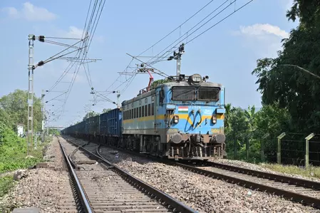 त्रिपुरा में औद्योगिक परिसर को जोड़ने के लिए नई रेल लाइन के फाइनल लोकेशन सर्वे को मंजूरी त्रिपुरा में औद्योगिक परिसर को जोड़ने के लिए नई रेल लाइन के फाइनल लोकेशन सर्वे को मंजूरी