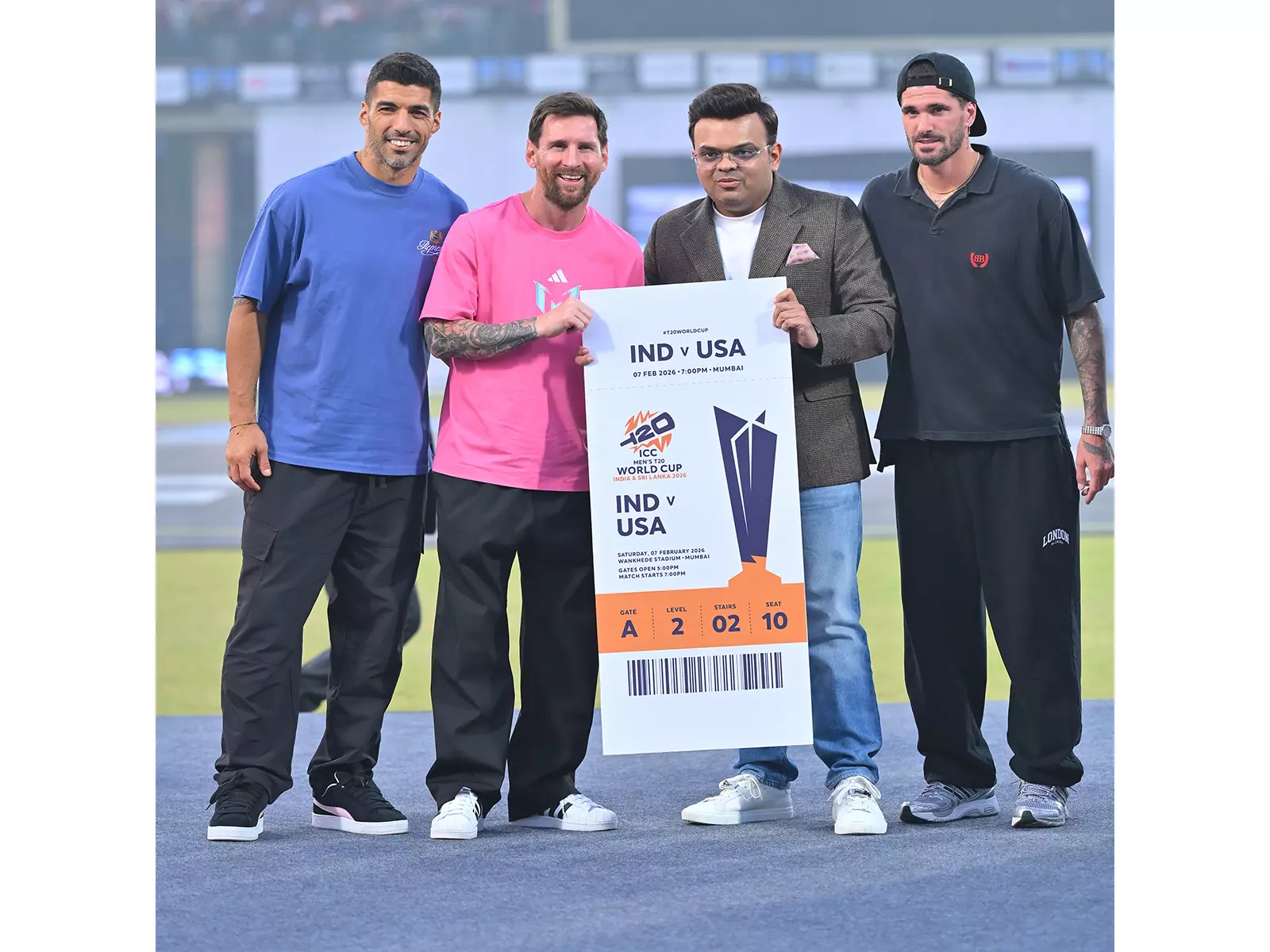 मेस्सी ने GOAT इंडिया टूर 2025 का समापन किया मेस्सी ने GOAT इंडिया टूर 2025 का समापन किया