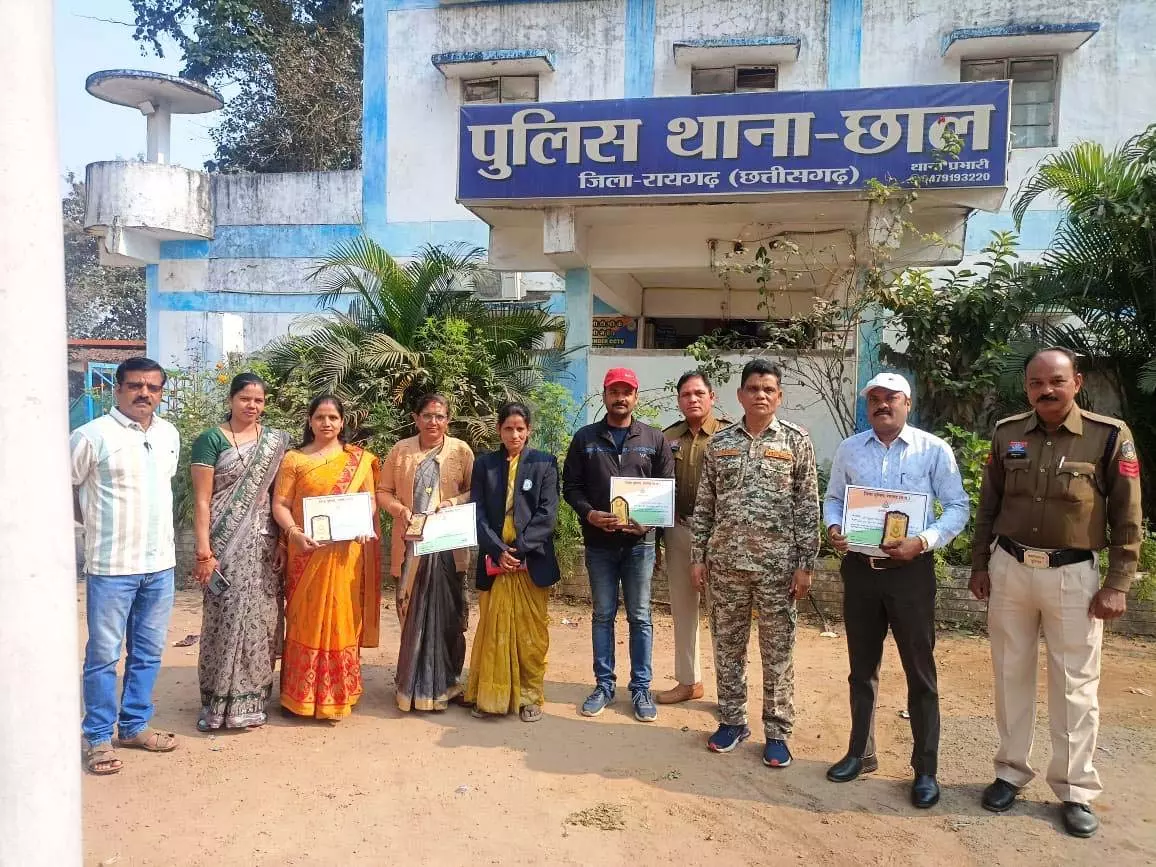 छाल थाना में प्रेरणादायी सम्मान समारोह आयोजित छाल थाना में प्रेरणादायी सम्मान समारोह आयोजित