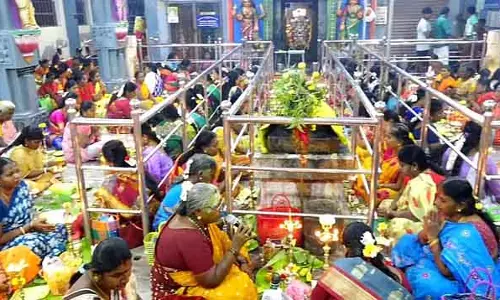 विरालीमलाई मेक्कन्नुदयाल मंदिर दीपक पूजा : भीड़ ने हिस्सा लिया विरालीमलाई मेक्कन्नुदयाल मंदिर दीपक पूजा : भीड़ ने हिस्सा लिया