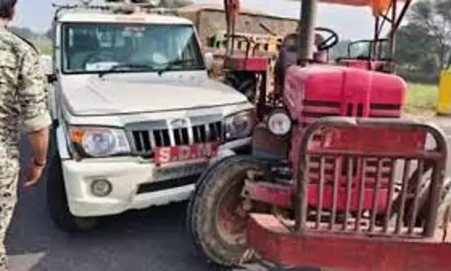 Bhind : अवैध रेत परिवहन के खिलाफ कार्रवाई करते समय SDM पर हमला Bhind : अवैध रेत परिवहन के खिलाफ कार्रवाई करते समय SDM पर हमला