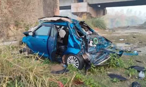 भीषण सड़क हादसा, हेड कांस्टेबल समेत 6 की मौत, VIDEO भीषण सड़क हादसा, हेड कांस्टेबल समेत 6 की मौत, VIDEO