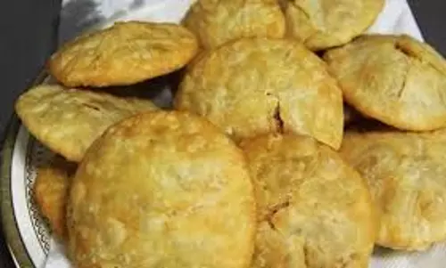 Gobhi-Matar Kachori : नाश्ते में बनाएं गोभी मटर की कचौरी Gobhi-Matar Kachori : नाश्ते में बनाएं गोभी मटर की कचौरी