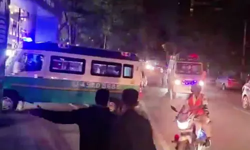 Bengaluru : ग्रीन कॉरिडोर में हार्ट ट्रांसपोर्ट Bengaluru : ग्रीन कॉरिडोर में हार्ट ट्रांसपोर्ट