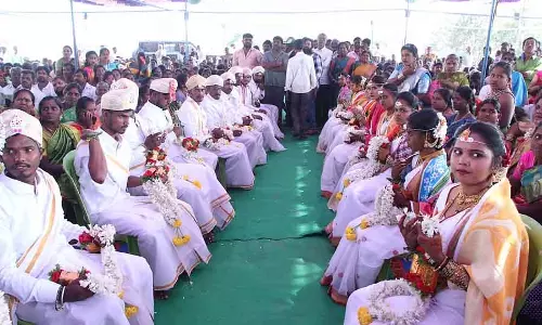 Gauribidanur : कल्लुडी में सामूहिक विवाह Gauribidanur : कल्लुडी में सामूहिक विवाह