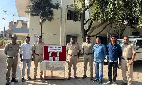 Chikkaballapura : तीन अंतरराज्यीय चोर गिरफ्तार Chikkaballapura : तीन अंतरराज्यीय चोर गिरफ्तार