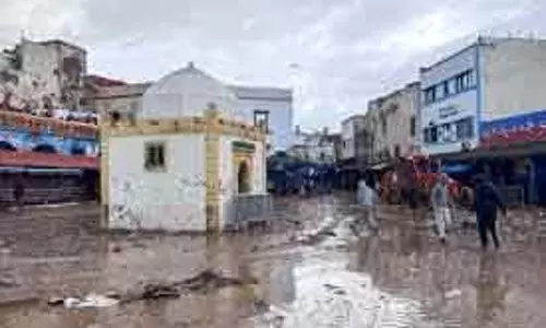 मोरक्को में भारी बारिश और बाढ़ से 37 लोगों की मौत।