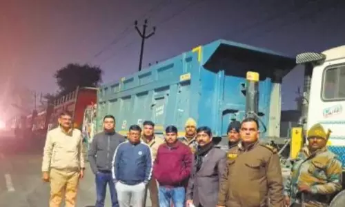 Bareilly: भाजपा नेता के डंपर और वाहन सीज, प्रशासन ने किया नोटिस Bareilly: भाजपा नेता के डंपर और वाहन सीज, प्रशासन ने किया नोटिस