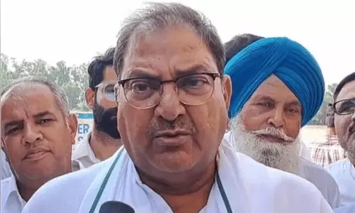 Chandigarh: अभय चौटाला के विषय में रिटायर्ड IPS ने दी औपचारिक माफी Chandigarh: अभय चौटाला के विषय में रिटायर्ड IPS ने दी औपचारिक माफी