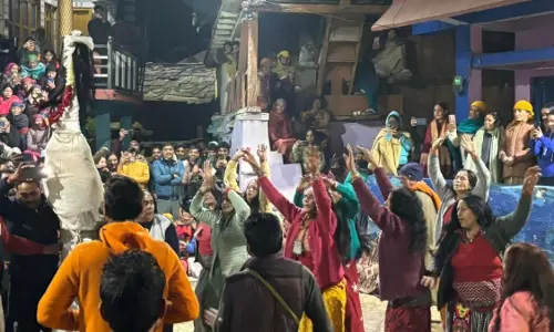 Uttarkashi: पांडव नृत्य में उमड़ा उत्साह, चकोन में नौ दिवसीय थाती पूजन Uttarkashi: पांडव नृत्य में उमड़ा उत्साह, चकोन में नौ दिवसीय थाती पूजन