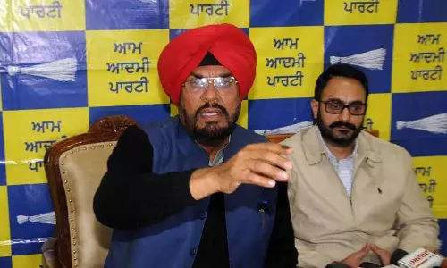 Captain Amarinder Singh पर टिप्पणी को लेकर धालीवाल ने रंधावा पर निशाना साधा Captain Amarinder Singh पर टिप्पणी को लेकर धालीवाल ने रंधावा पर निशाना साधा