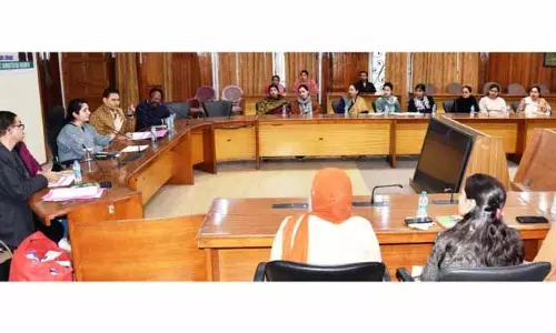 DC ने उधमपुर में कृषि उद्यमियों की गतिविधियों की समीक्षा की