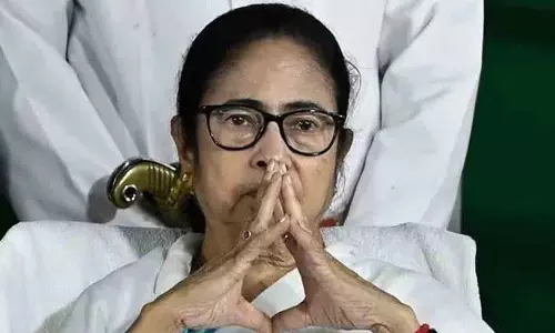 Kolkata Stadium घटना: बंगाल की मुख्यमंत्री ने खेल मंत्री का इस्तीफा मंज़ूर किया Kolkata Stadium घटना: बंगाल की मुख्यमंत्री ने खेल मंत्री का इस्तीफा मंज़ूर किया